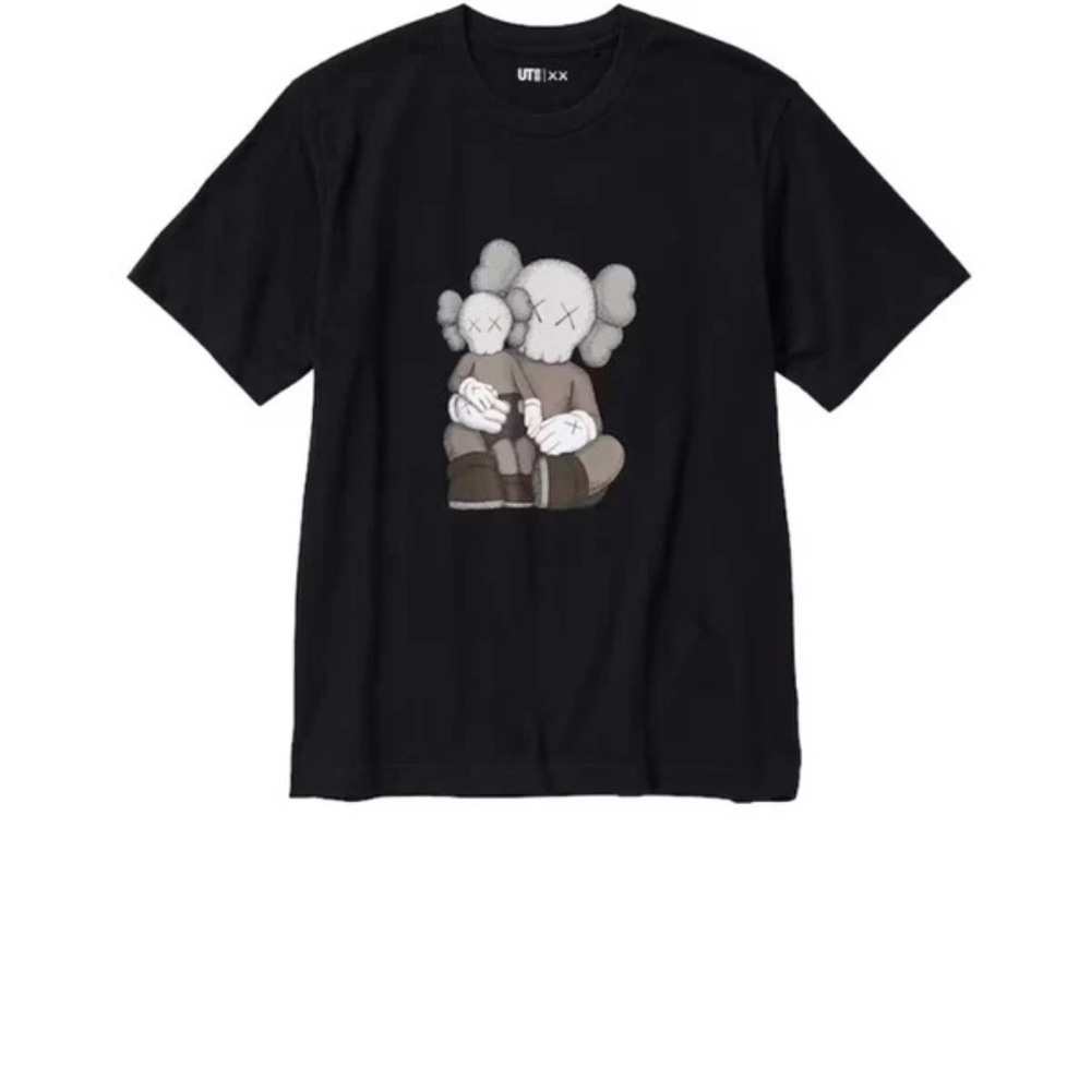 limited edition kaws x Uniqlo t shirt (2023)